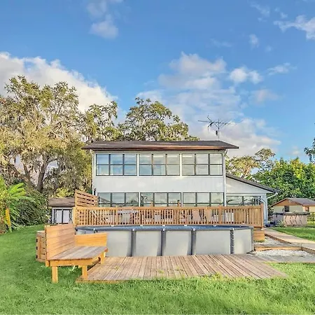 Serene Lakefront Escape Private 3Br Home